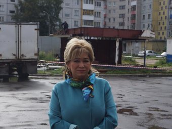 Начальник управления по торговле и услугам населению администрации города Ирина Любова.